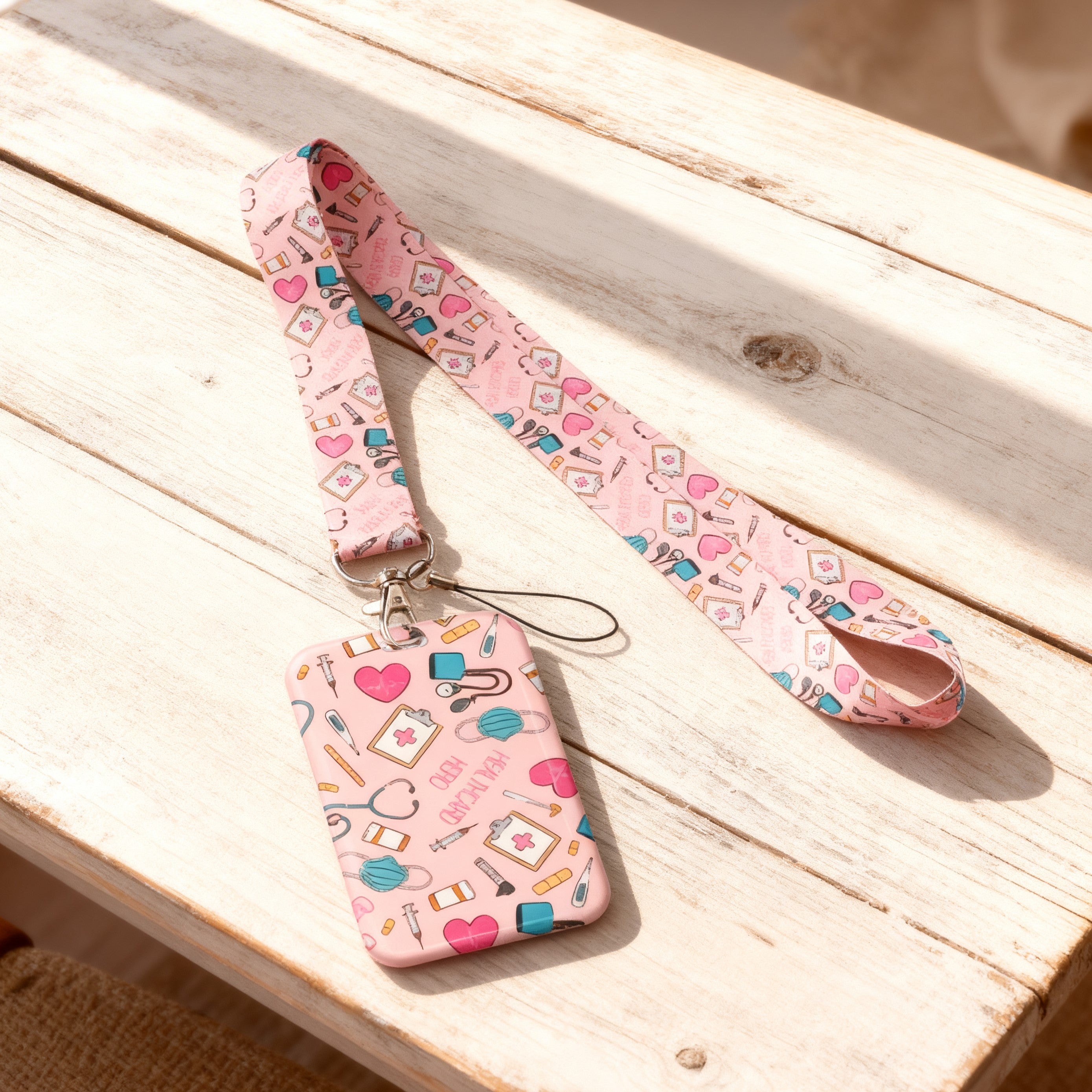 Portatarjetas con cordón